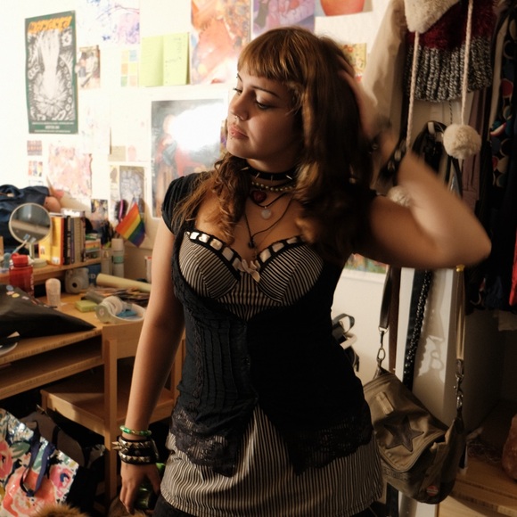 Meet your Posher, Jess - Picture 4 of 5